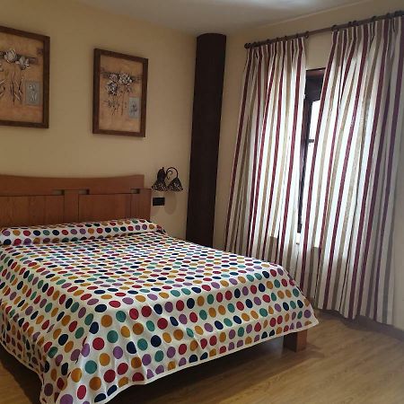 El Cuartelillo Viejo Guest House Polientes Екстериор снимка